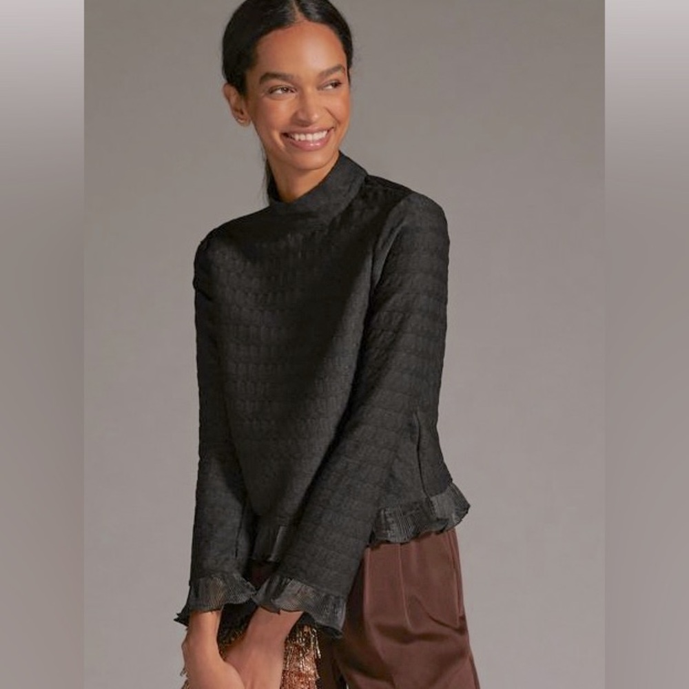 NWT Ruffled top - Picture 2 of 6